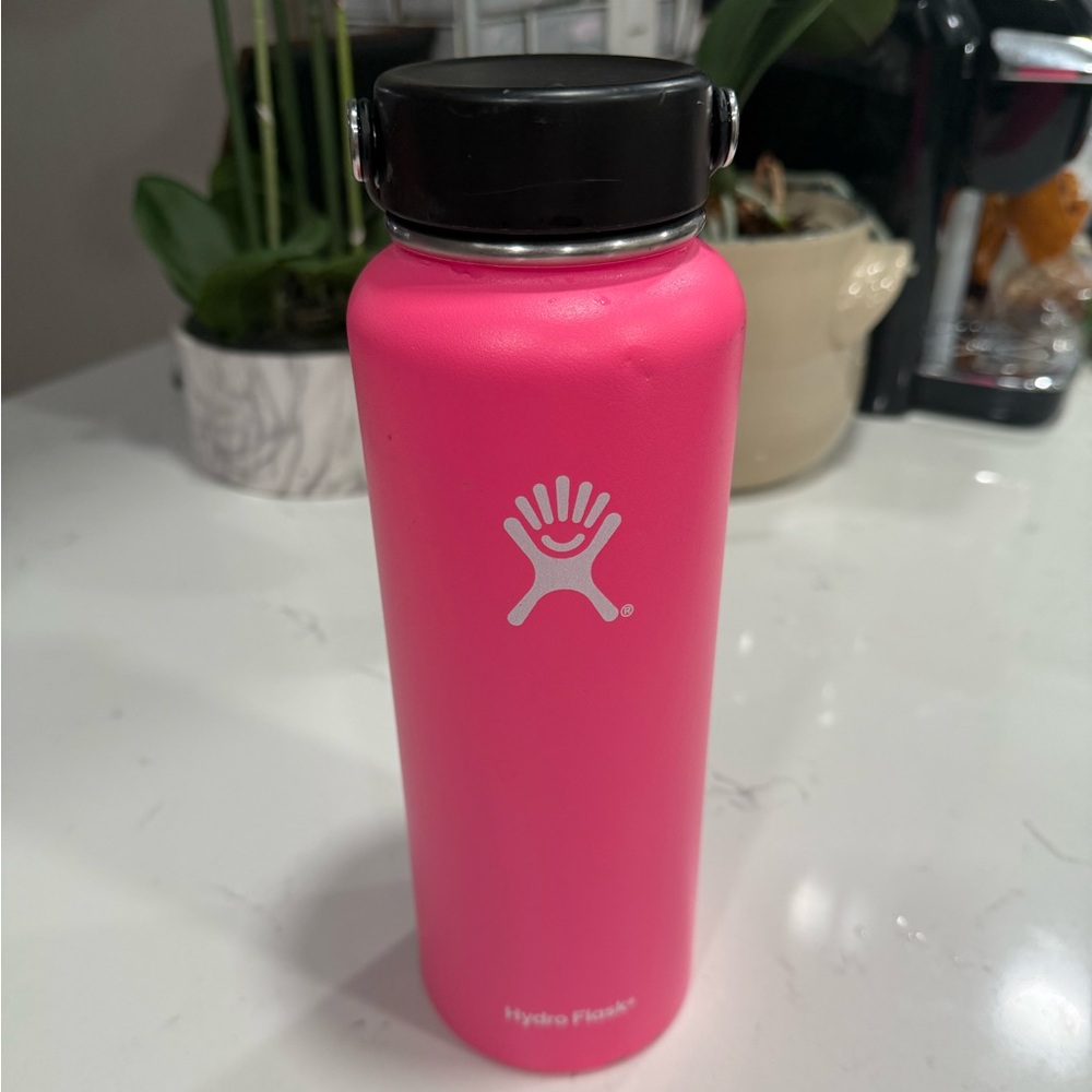 HydroFlask 40 oz Wide Mouth - Picture 2 of 5